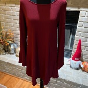 Tacera red bell sleeved knee length dress. Size large